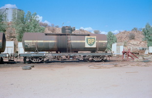 20.4.1980,Alice Springs - tank wagon NTO949 BP141