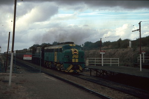 28.3.1987 Keswick 944 on freight