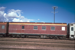 8.5.1987,Port Augusta AVEY198 red brakevan