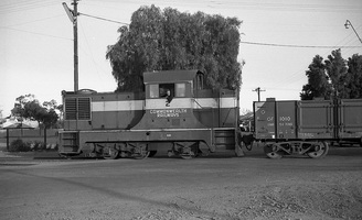 19.8.1969,Port Augusta - Commonwealth Railways Locomotive MDH2 